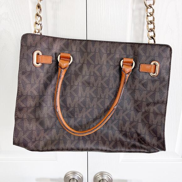 Michael Kors Hamilton Large East West Monogram Shoulder Tote - Picture 12 of 14